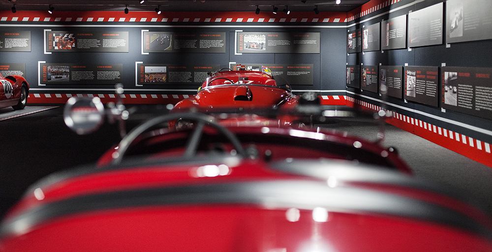 Blick in die Ausstellung \"90 anni\" im Museum Ferrari © FCE Media