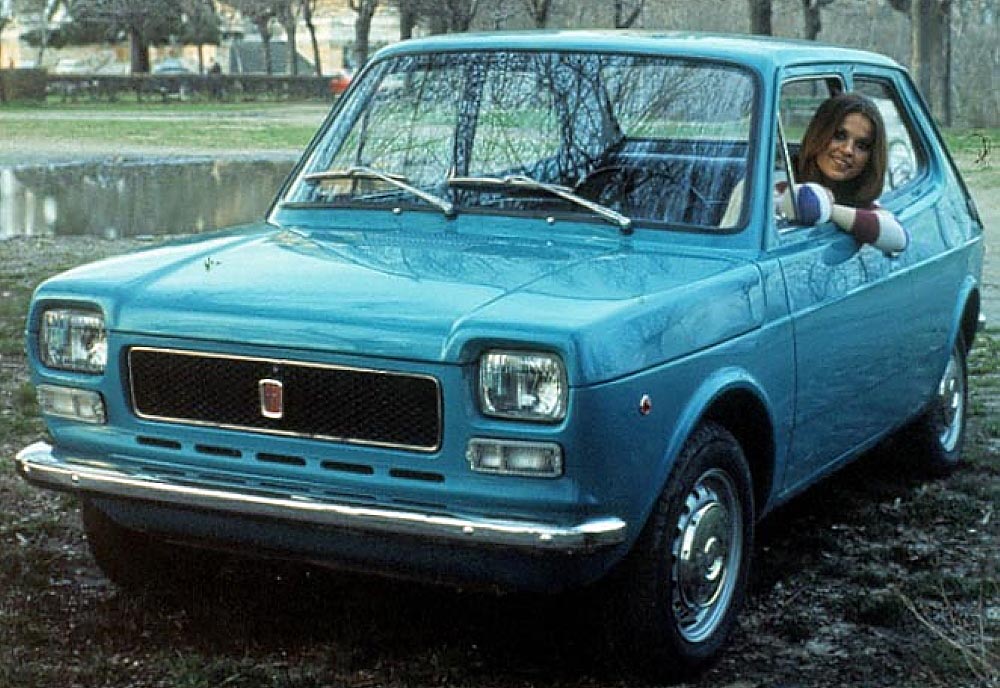 Der 3,59 Meter kurze Fiat 127 gewann prompt den Medienpreis „Auto des Jahres 1972“, er avancierte wenig später auch zum meistverkauften Auto Europas.