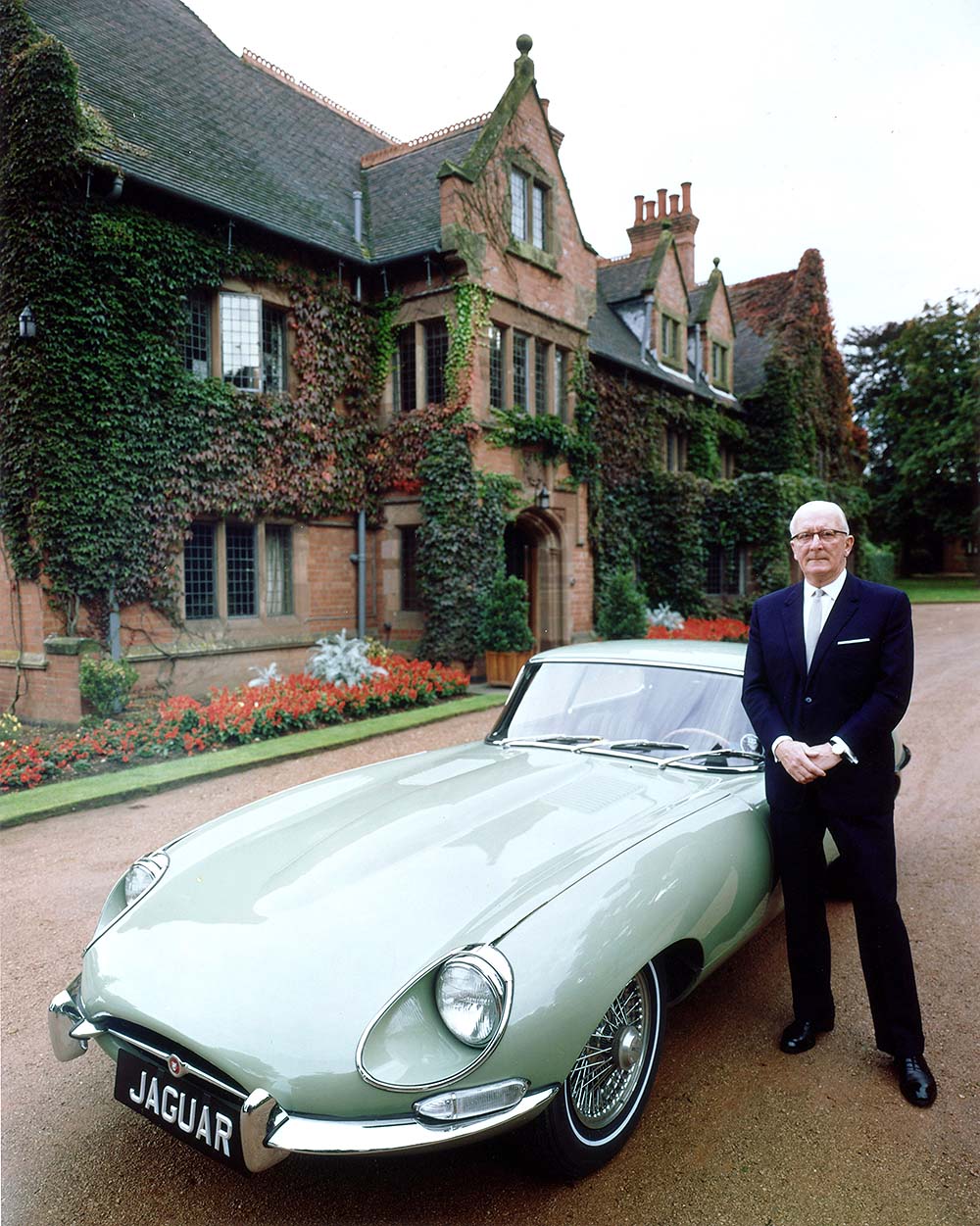 Entwickelt worden war der E-Type unter Jaguar-Markengründer Sir William Lyons.