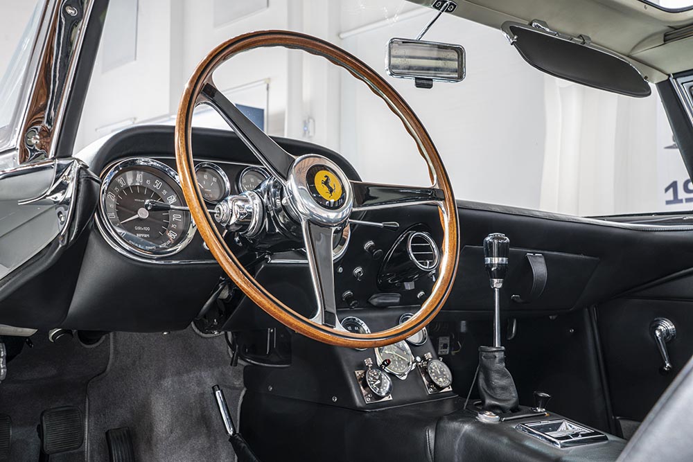 Cockpit des Ferrari 400 Superamerica Coupé Pinin Farina 1959.