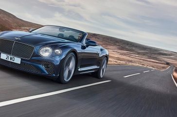 Sturmfeste Fahrer können den Continental GT Speed in der Offenversion 335 km/h schnell fahren