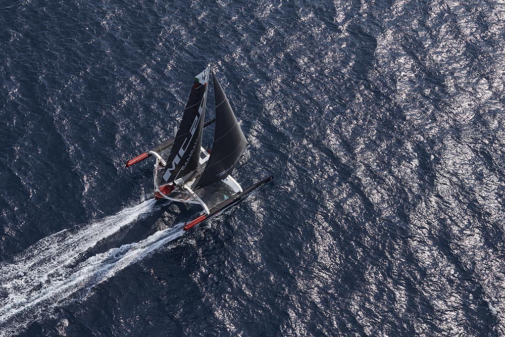 Maserati Multi 70 Trimaran: Rekord auf dem Fastnet Original Course.