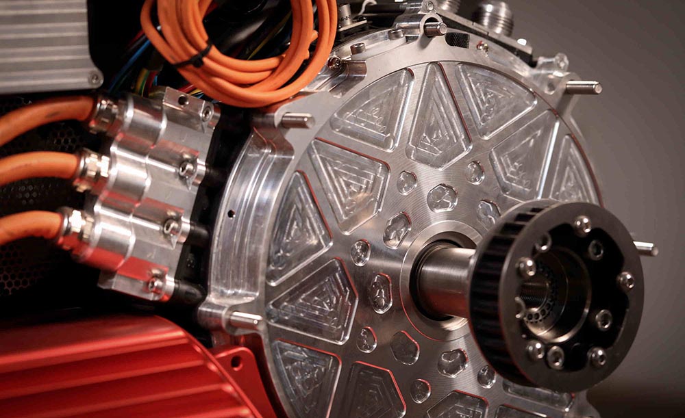 Der E-Motor leitet seine Kraft per Riemenantrieb ans Hinterrad. 