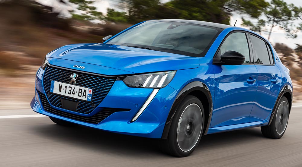 Der Kleinwagen Peugeot e-208 debütiert 2019. 