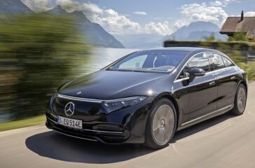 EQS 580 4MATIC (Stromverbrauch kombiniert (NEFZ): 19,6-17,6 kWh/100 km; CO2-Emissionen: 0 g/km); Exterieur: obsidianschwarz; Interieur: Leder nappa schwarz // EQS 580 4MATIC (combined electrical consumption (NEDC): 19.6-17.6 kWh/100 km; CO2 emissions: 0 g/km); exterior: obsidian black; interior: leather nappa black