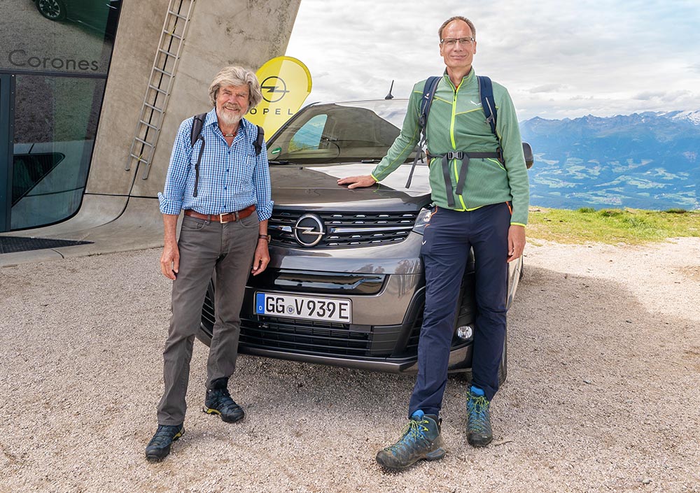Reinhold Messner und Opel-Chef Lohscheller verbindet der Drang nach oben.