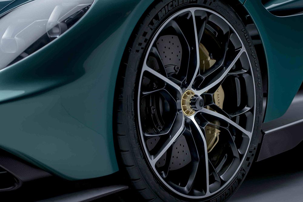 AstonMartinValhalla_14.jpg