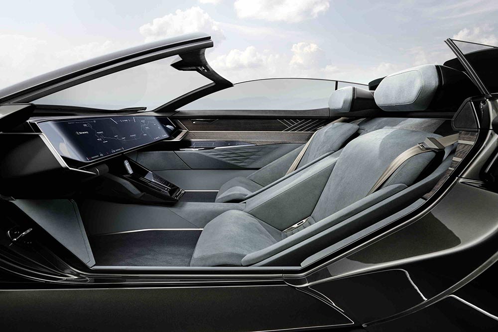 Lenkrad? Im Level-4-Modus verschwinden das Steuer ebenso wie die Pedale.