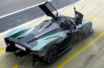 Aston Martin bietet den Valkyrie auch als Spider an