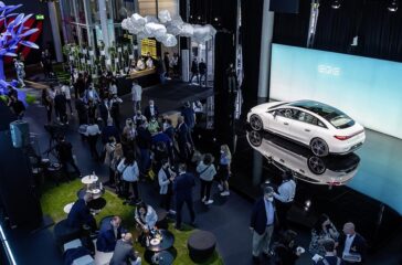 Impressionen von der Mercedes-Benz Pre-Night "Imagine Mercedes-Benz". Am Vorabend der IAA feierte Mercedes-Benz zahlreiche vollelektrische Premieren über alle Marken hinweg – von Mercedes-EQ über Mercedes-AMG bis hin zu Mercedes-Maybach. Sie zeigen, wie die Elektrifizierung des gesamten Portfolios weiter an Fahrt gewinnt. // Impressions from the Mercedes-Benz Pre-Night "Imagine Mercedes-Benz". On the eve of the IAA, Mercedes-Benz celebrated numerous all-electric premieres across all brands - from Mercedes-EQ to Mercedes-AMG and Mercedes-Maybach. They show how the electrification of the entire portfolio continues to gain momentum.