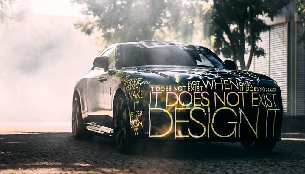 Rolls-Royce gibt einen Ausblick auf sein erstes E-Auto