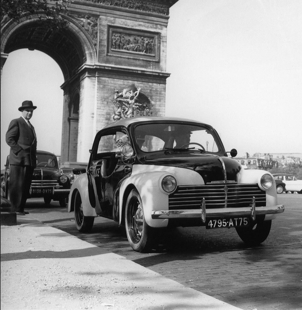 Auch als Polizeiauto wurde der Renault 4 CV eingesetzt.