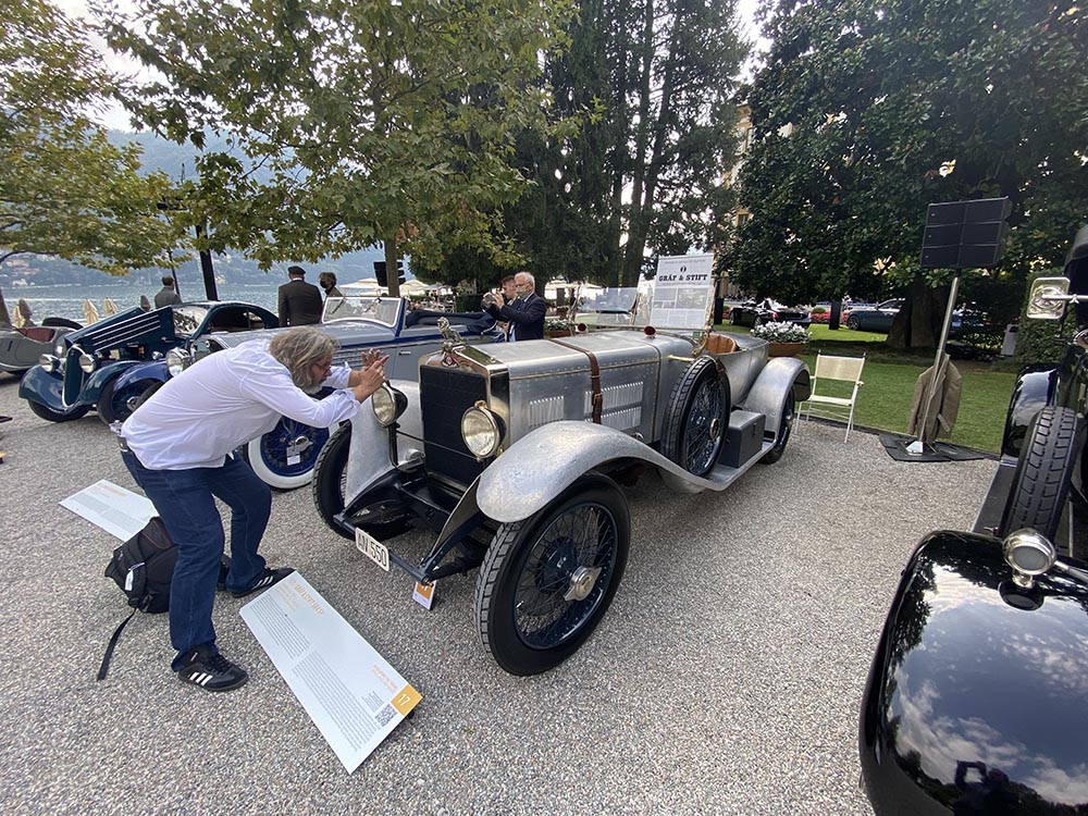 Eines der mit Abstand schönsten, seltensten und zugleich spektakulärsten Autos des Concorso kommt aber aus Österreich: ein Werksrennwagen des Gräf & Stift SR4.