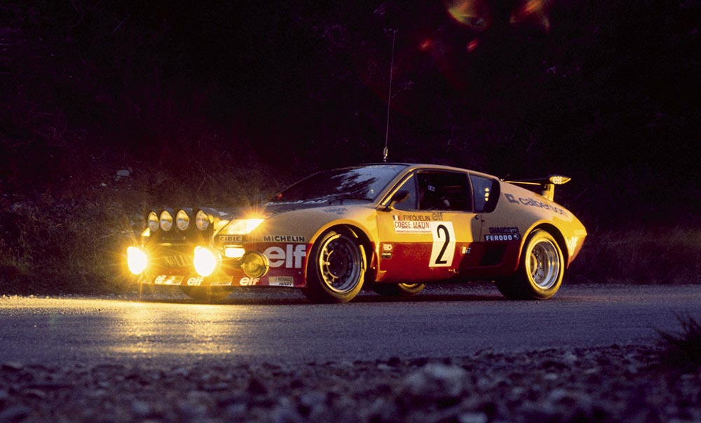 Guy Fréquelin gewinnt auf der A 310 V6 die französische Rallyemeisterschaft.