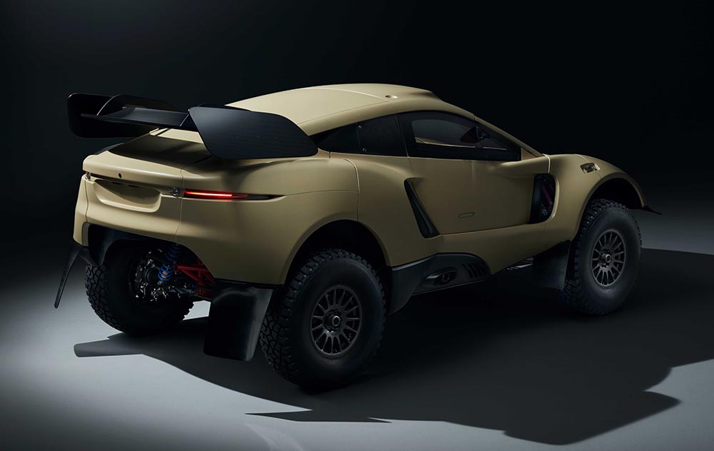 Gut 4,60 Meter ist der hochbeinige Prodrive Hunter lang.