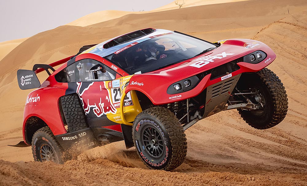 Zum Vergleich: Der BRX Hunter T1+ Anfang 2022 auf der Rallye Dakar mit Sébastien Loeb am Steuer.