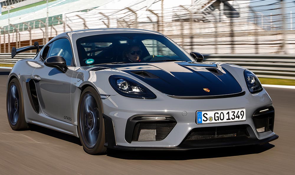 Gut, dass für die interessierten Laien auch noch die Elektronik an Bord ist, die bei drohendem Übermut den Anker wirft.