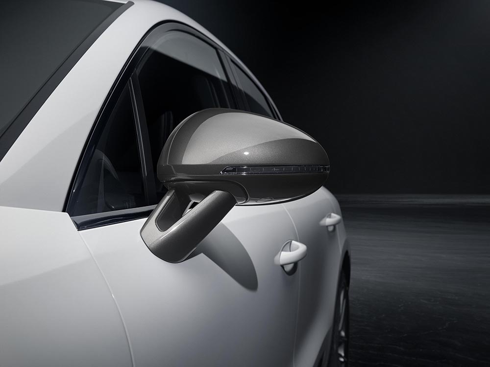 Porsche Macan T Rückspiegel.