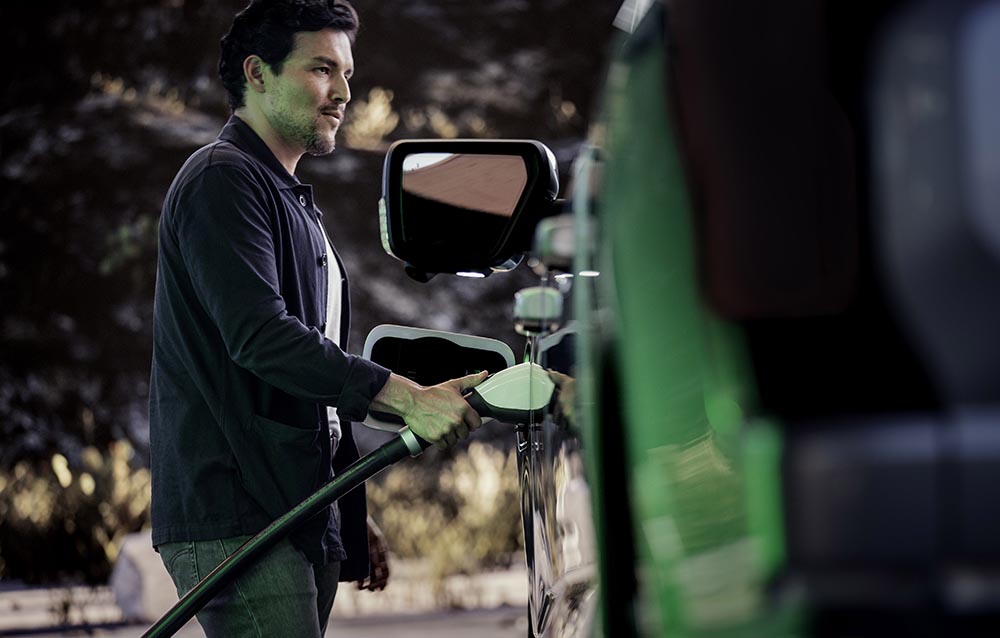 Der Lightning lädt nur mit bis zu 150 kW.