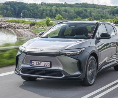 Toyota bringt sein erstes E-Auto auf die Straße