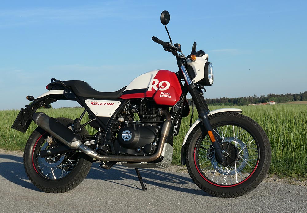 Alles passt auf diesem von der Reiseenduro Himalayan abgeleiteten, scrambler-artigen Nakedbike.