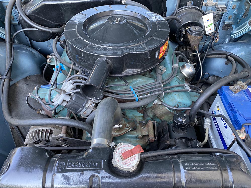 Der 6,8-l-V-Achtzylinder-Ottomotor leistet 254 kW/345 PS.