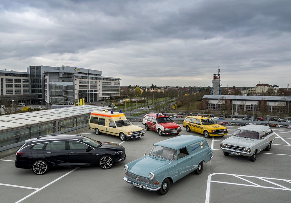 Opel Caravan und Sportstourer Treffen mit Insignia Sports Tourer, Commodore C, Rekord E2, Astra D, Rekord C und Rekord von 1962