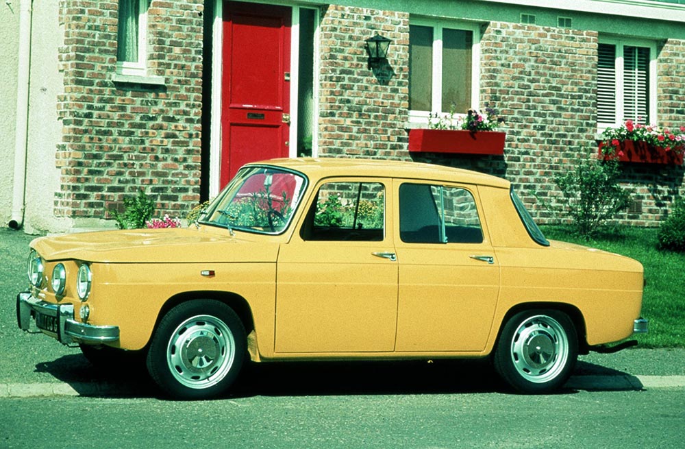 1968: Im Herbst debütiert der Renault 8 S als um etwa 40 Prozent preiswertere Alternative zum Renault 8 Gordini.