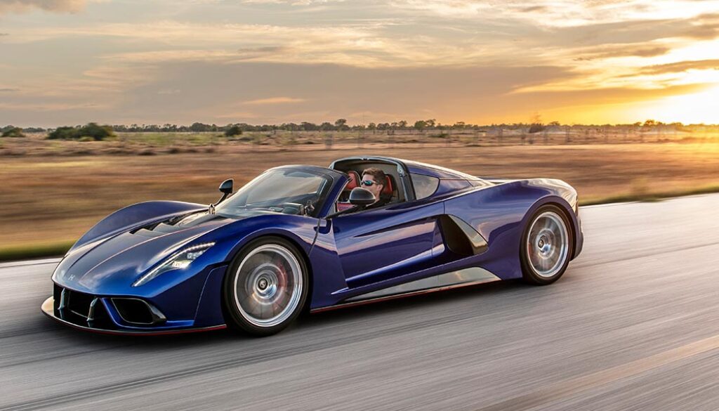 Der Venom F5 Roadster wurde laut Hersteller Hennessey dafür entwickelt, schneller als 480 km/h zu fahren