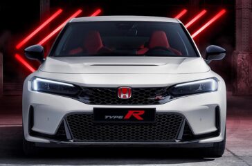 Dass die Ingenieure auf die 235 kW/320 PS des gerade auslaufenden Type-R noch eine Schippe draufgelegt haben, scheint zumindest realistisch