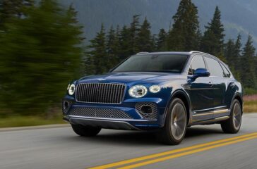 Zum Jahreswechsel ist das Bentley-SUV Bentayga zusätzlich in der Stretch-Variante EWB bestellbar. Foto: Bentley