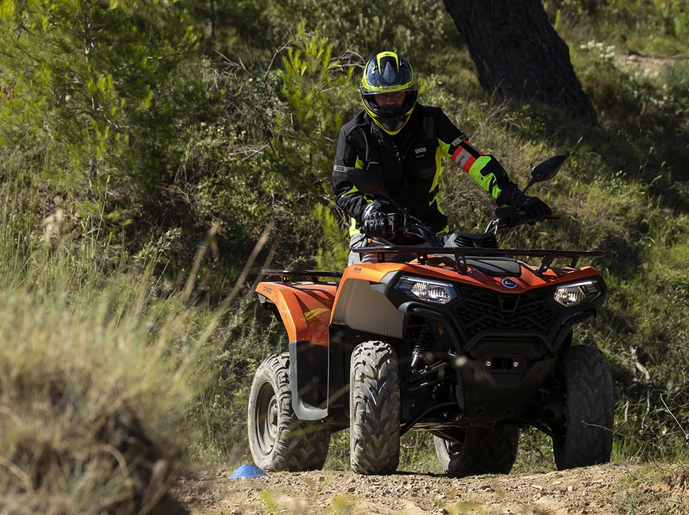 Der 450er ist im Gelände sehr wendig.