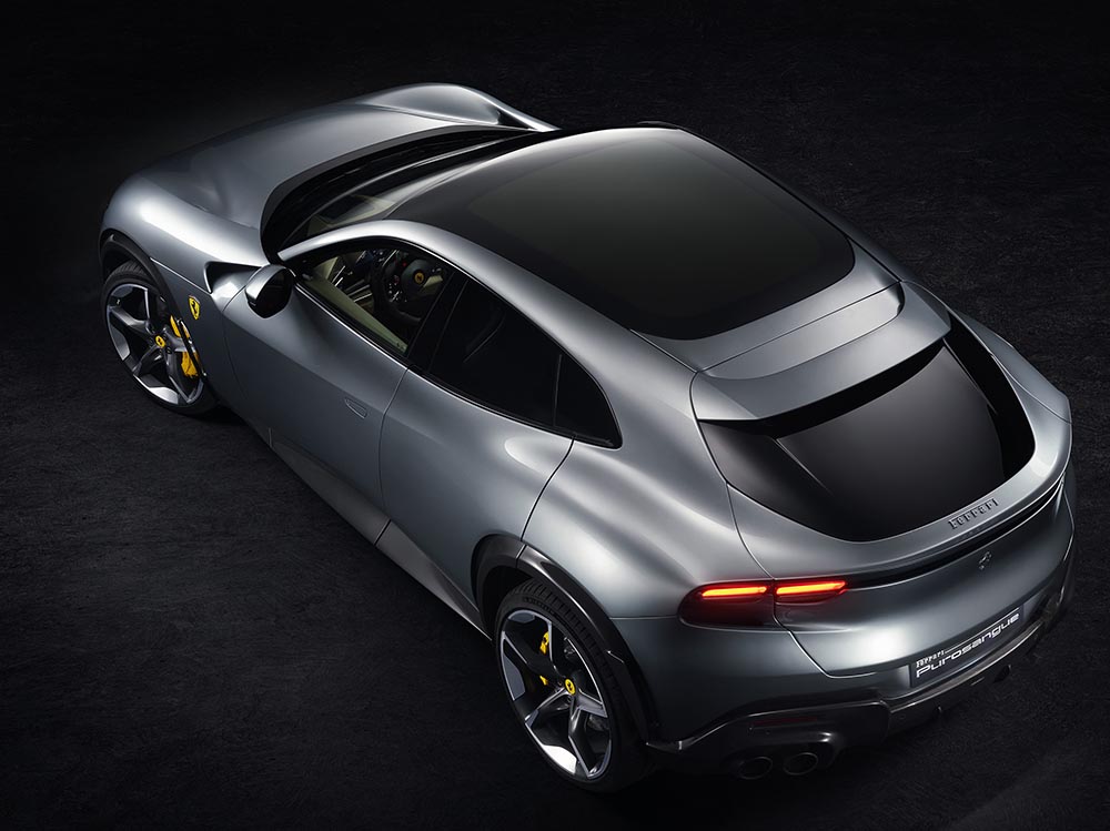 Wie es sich für einen Ferrari gehört, bietet der Purosangue sportliche Proportionen.