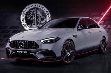 Der neue Mercedes-AMG C 63 S E PERFORMANCE (Kraftstoffverbrauch gewichtet, kombiniert: 6,9 l/100 km; CO2 Emissionen gewichtet, kombiniert: 156 g/km; Stromverbrauch gewichtet, kombiniert: 11,7 kWh/100 km) als F1 Edition.;Kraftstoffverbrauch gewichtet, kombiniert: 6,9 l/100 km; CO2 Emissionen gewichtet, kombiniert: 156 g/km; Stromverbrauch gewichtet, kombiniert: 11,7 kWh/100 km* The new Mercedes-AMG C 63 S E PERFORMANCE (combined fuel consumption, weighted: 6.9 l/100 km; combined CO2 emissions, weighted: 156 g/km; combined electric energy consumption, weighted: 11.7 kWh/100 km) as the F1 edition.;Combined fuel consumption, weighted: 6.9 l/100 km; combined CO2 emissions, weighted: 156 g/km; combined electric energy consumption, weighted: 11.7 kWh/100 km*