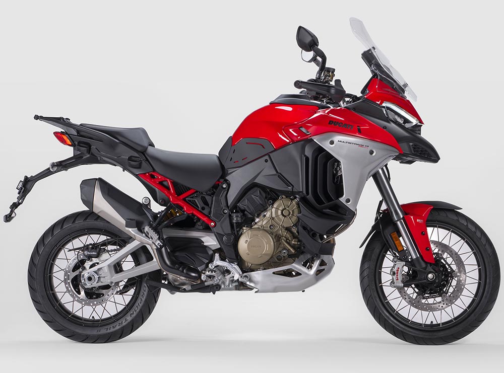 Der maximal 125 kW/170 PS leistende Motor bleibt grundsätzlich unverändert; eine neue Software macht es möglich, die Zylinderbank-Abschaltung nicht nur im Leerlauf zu nutzen, sondern auch bei moderater Fahrt mit „halber Kraft“ unterwegs zu sein.