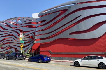 Das Petersen Automotive Museum in Los Angeles zählt zu den größten und spektakulärsten der Welt