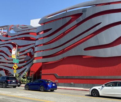 Das Petersen Automotive Museum in Los Angeles zählt zu den größten und spektakulärsten der Welt