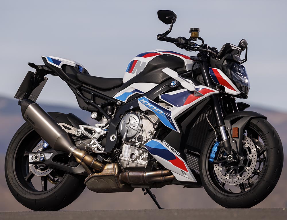 Jedes Detail – Bremszangen, Fußrasten, Räder, überbreiter Rohrlenker - ist von höchster Material- und Konstruktionsgüte.