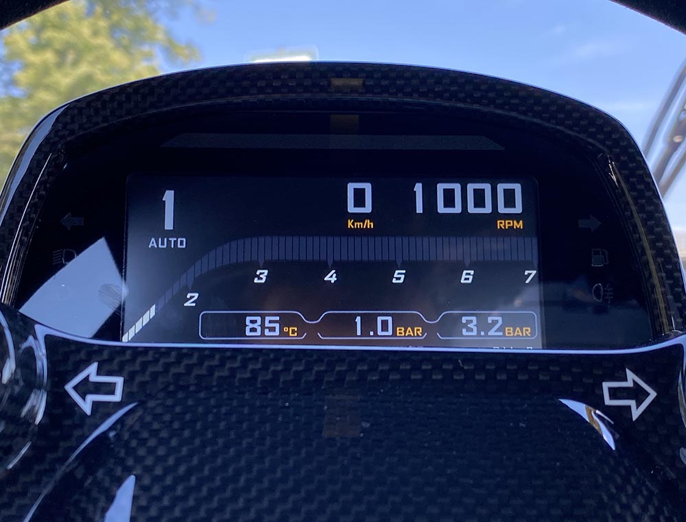 Unter optimalen Bedingungen soll der Turbobenziner in unter 3,3 Sekunden auf 100 km/h beschleunigen.