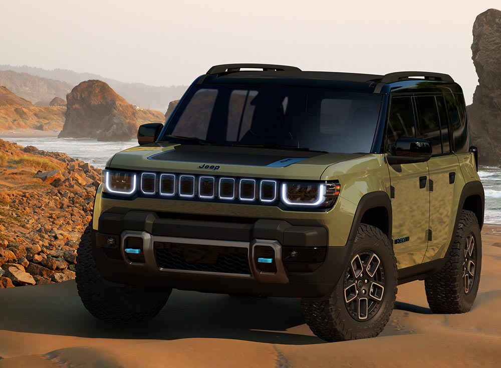 Mit dem Recon wird Jeep Ende 2023 außerdem eine E-Version des geländetauglichen Wrangler bringen.