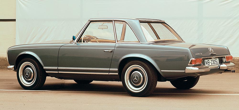 „Style Pagode“ propagierte die französische Zeitung L'Equipe Anfang 1963 anlässlich der Weltpremiere des Roadsters Mercedes 230 SL mit perfekt proportioniertem Hardtop.