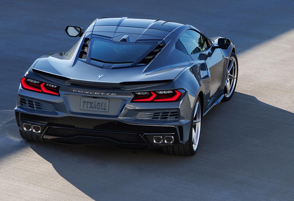 2024-chevrolet-corvette-e-ray-3lz-016.jpg