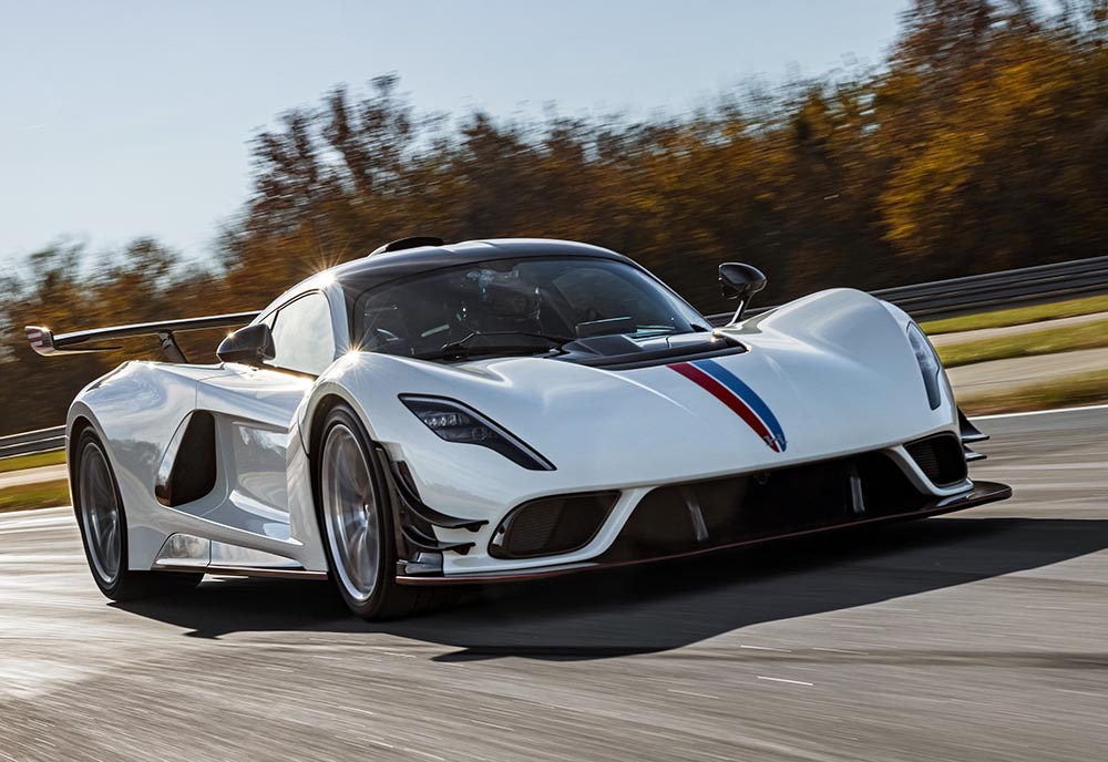 Mit dem Revolution Coupé bietet Hennessey eine trackoptimierte Version des F5 Venom an.