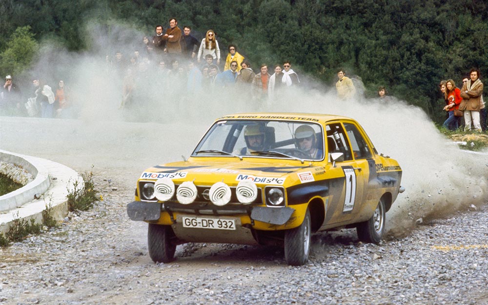 Opel Ascona A im Motorsporteinsatz mit Walter Roehrl ab 1973.