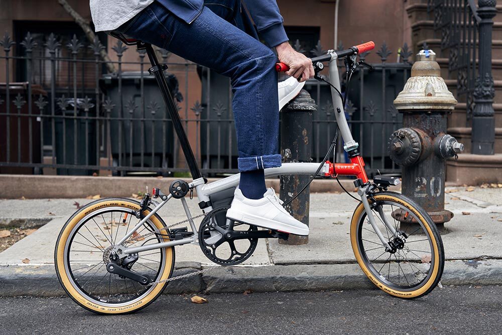 Leicht und teuer: das neue Brompton CHPT3 v4. Foto: Brompton