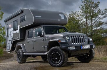 Zum 50-jährigen Firmenjubiläum präsentiert Tischer einen Huckepack-Camper auf Basis des Jeep Gladiator Overland