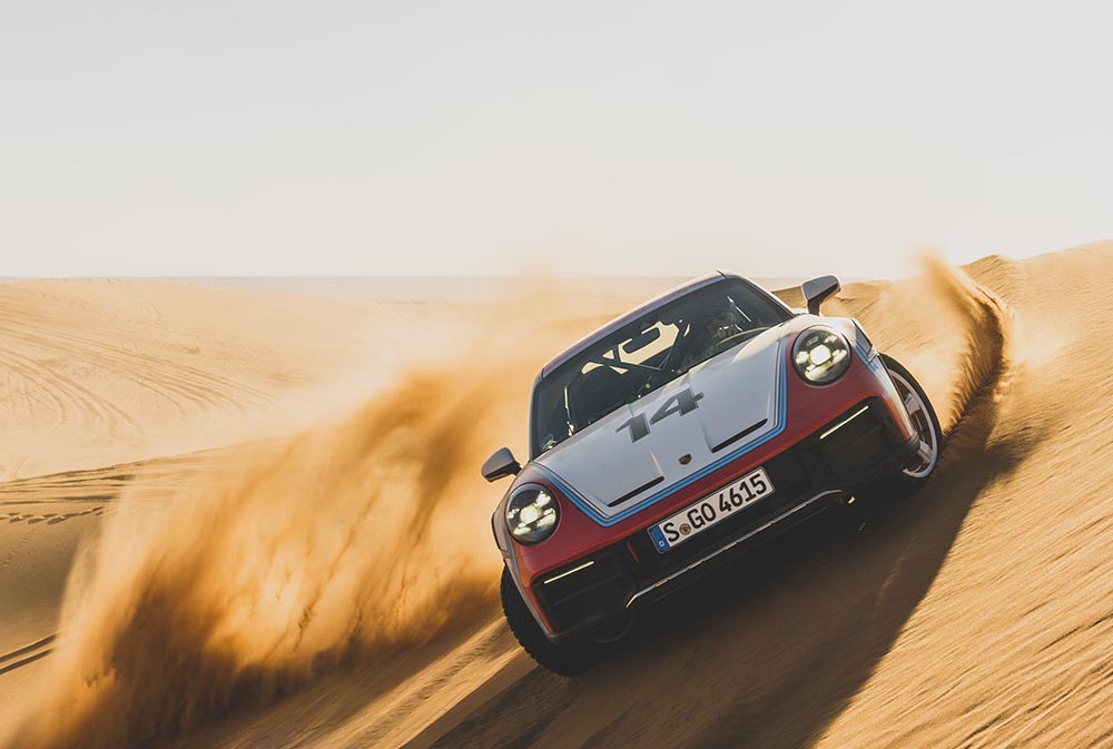 Fahren auf Sand? Es geht tatsächlich. So gut, dass selbst hartgesottene Offroader Bauklötze staunen dürften.