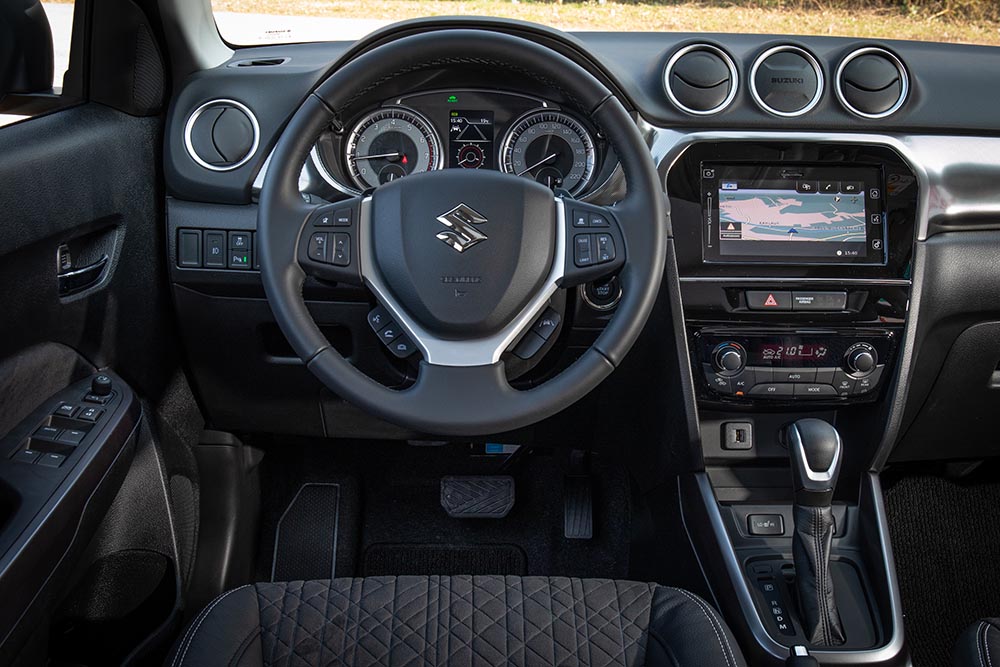 Hier findet man sich schnell und leicht zurecht. Das Cockpit-Styling hinkt allerdings eine Generation hinterher.