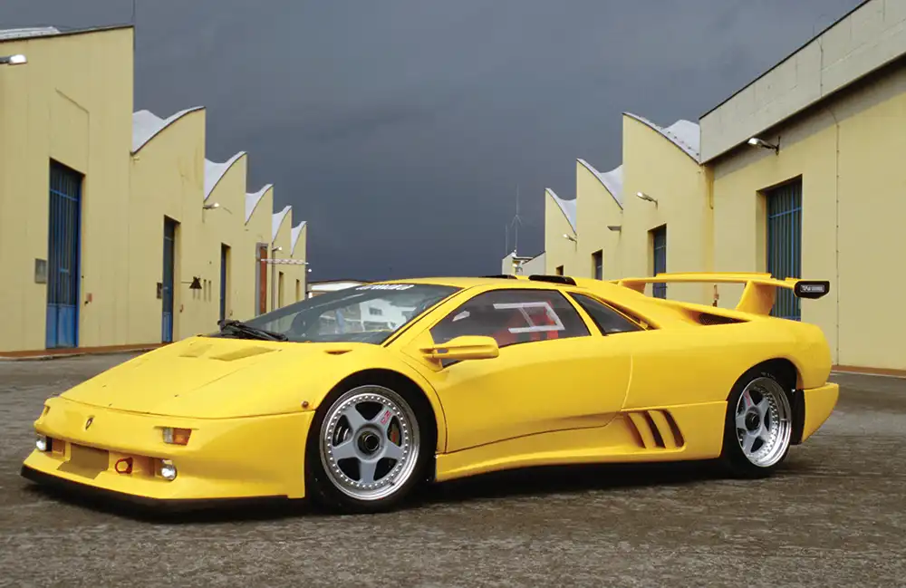 1995 legte Lamborghini vom vier Jahre zuvor eingeführten Diablo die Version Jota auf.