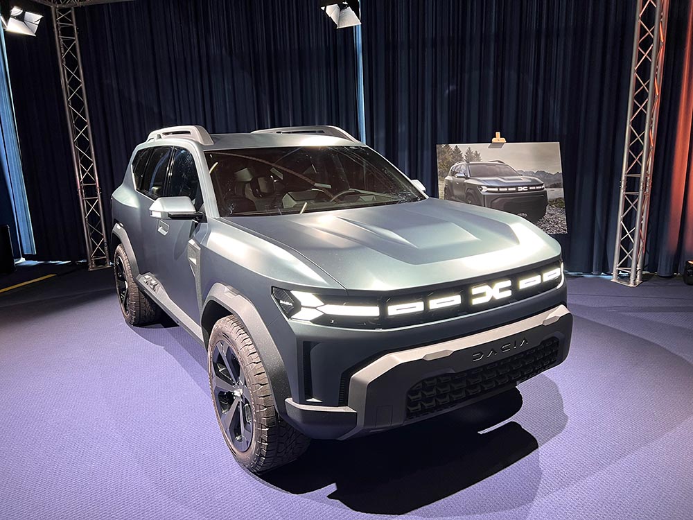 Das Concept Car Bigster gibt einen Ausblick auf ein SUV, das 2025 oberhalb des Duster positioniert wird.